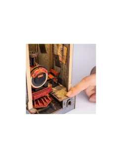 Rolife Maquette Time Travel Book Nook - Outlet